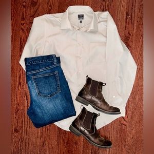 Arrow Men’s fitted long sleeve button down shirt